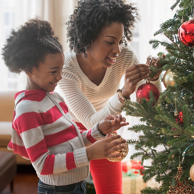 E! Insider Shop: Holiday Decor Deals